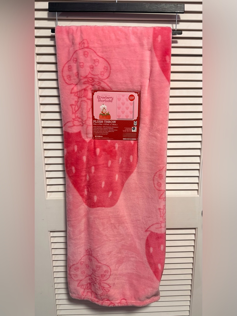 Strawberry Shortcake Plush Throw Blanket - Pink